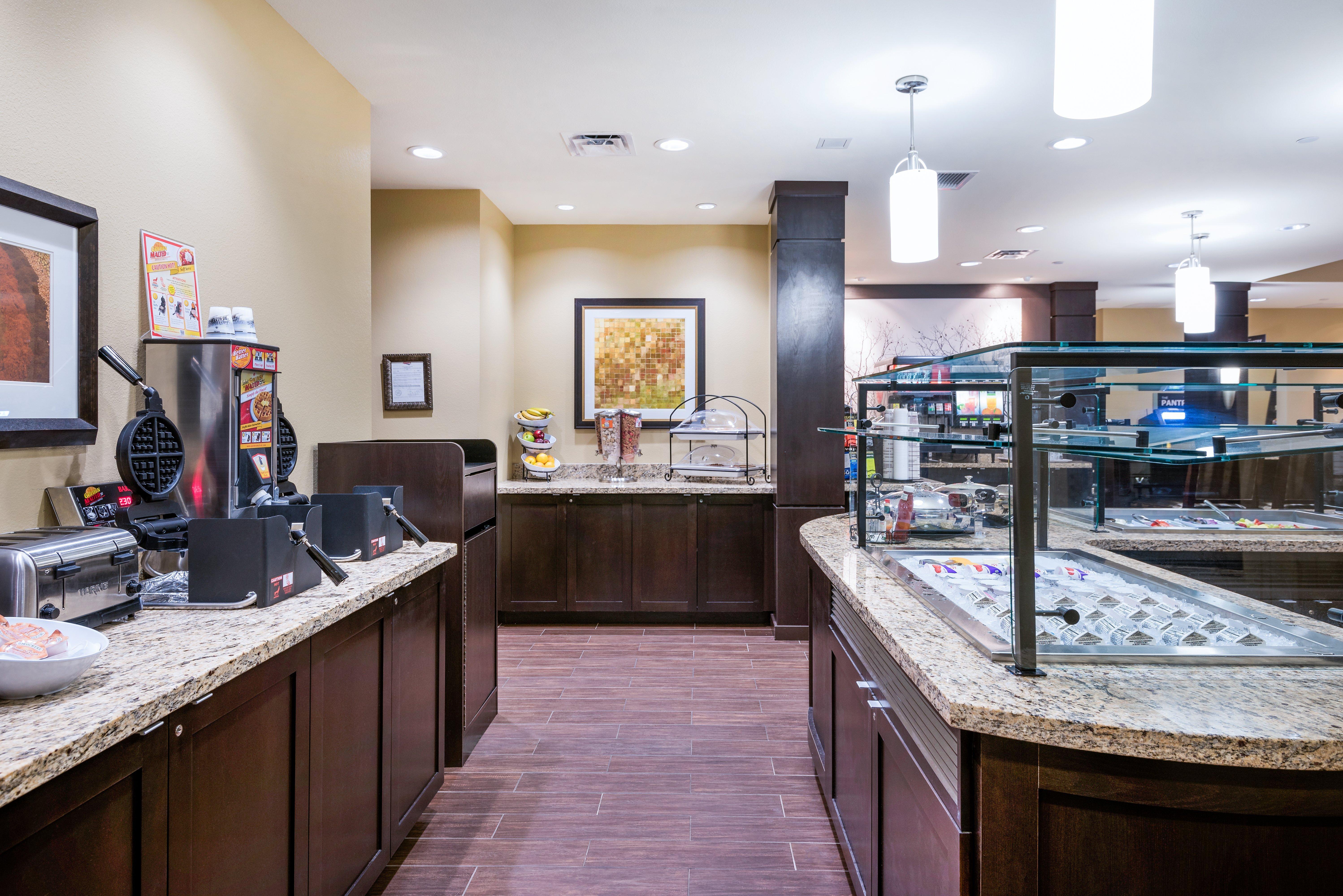 Staybridge Suites Eau Claire - Altoona By Ihg Buitenkant foto