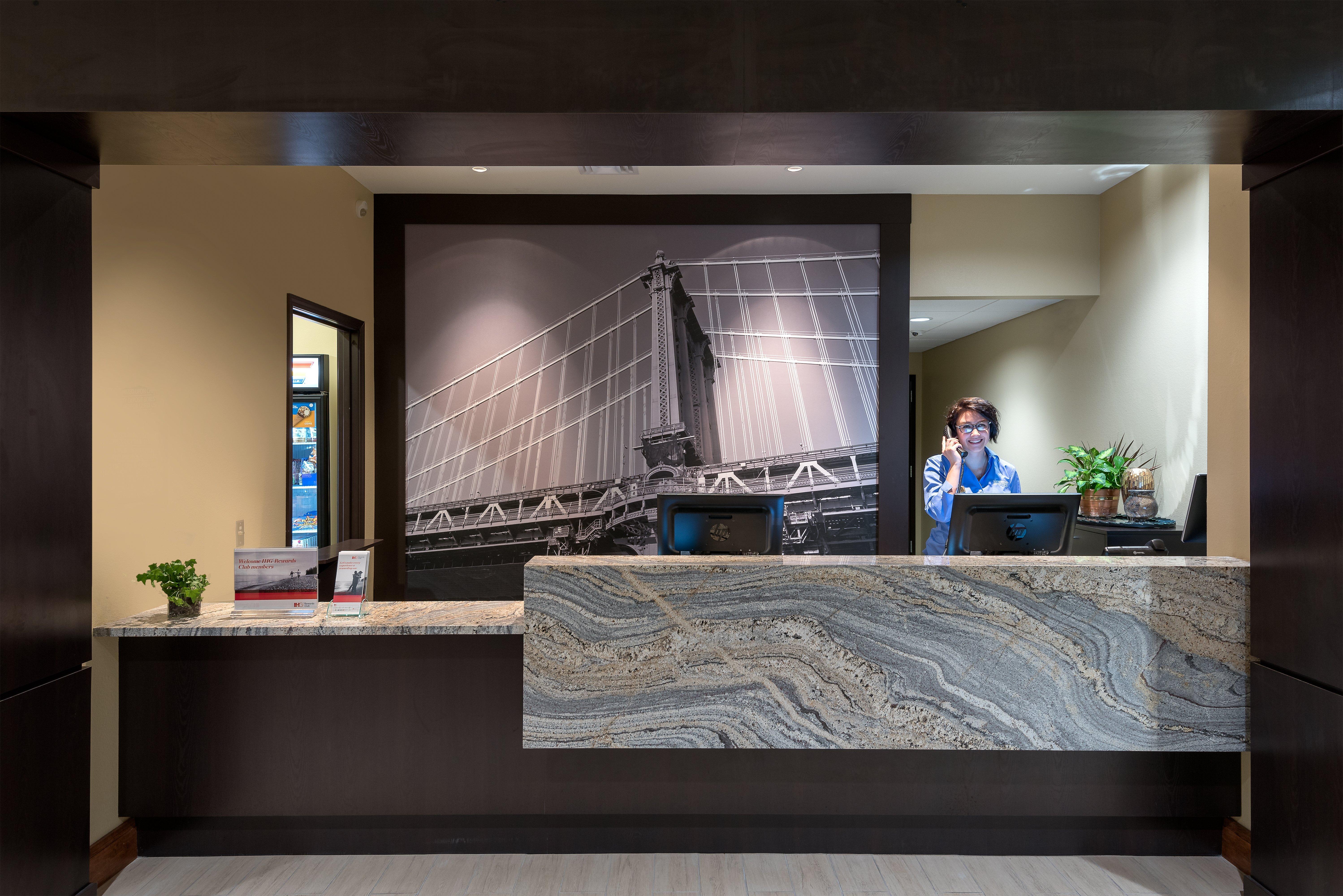 Staybridge Suites Eau Claire - Altoona By Ihg Buitenkant foto